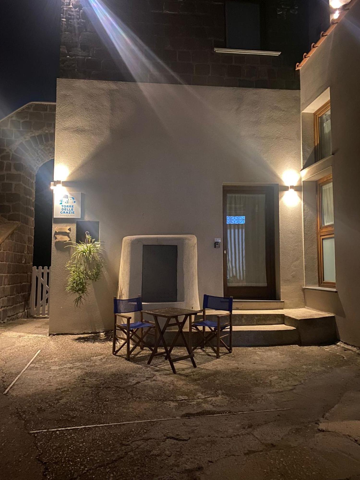 ויקו אקוונסה Torre Delle Grazie Sorrento Suite מראה חיצוני תמונה