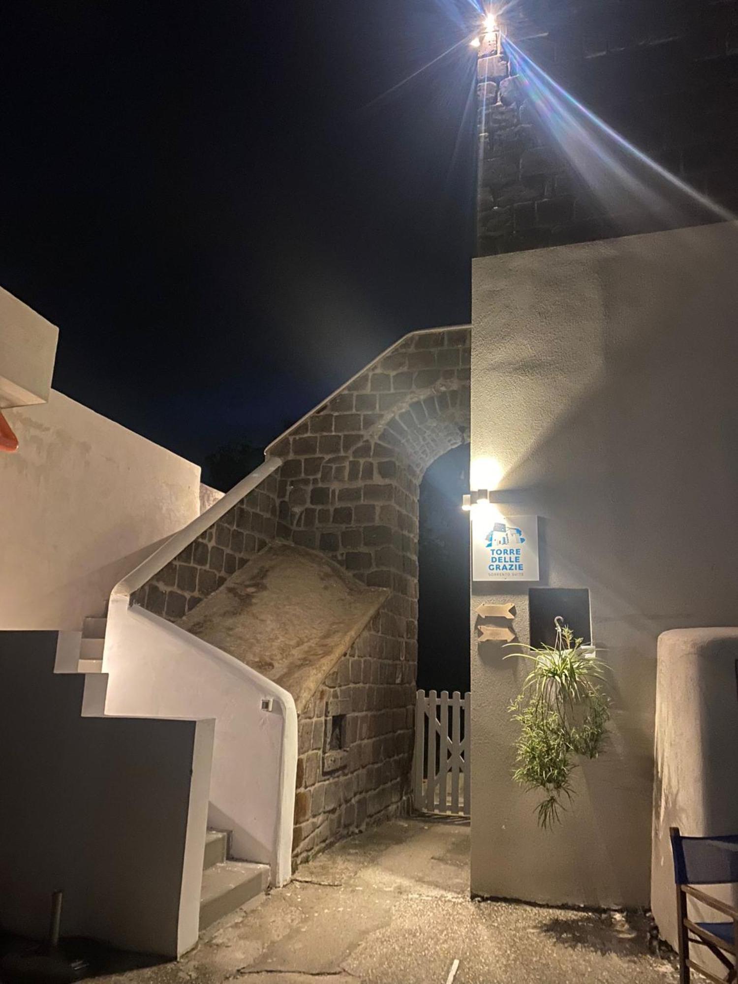 ויקו אקוונסה Torre Delle Grazie Sorrento Suite מראה חיצוני תמונה